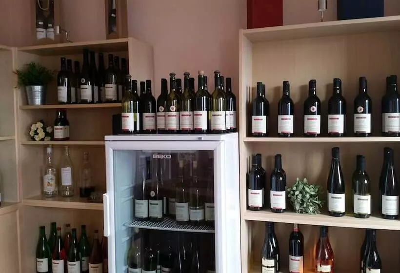 Majatalo Gästezimmer / Weingut Peter