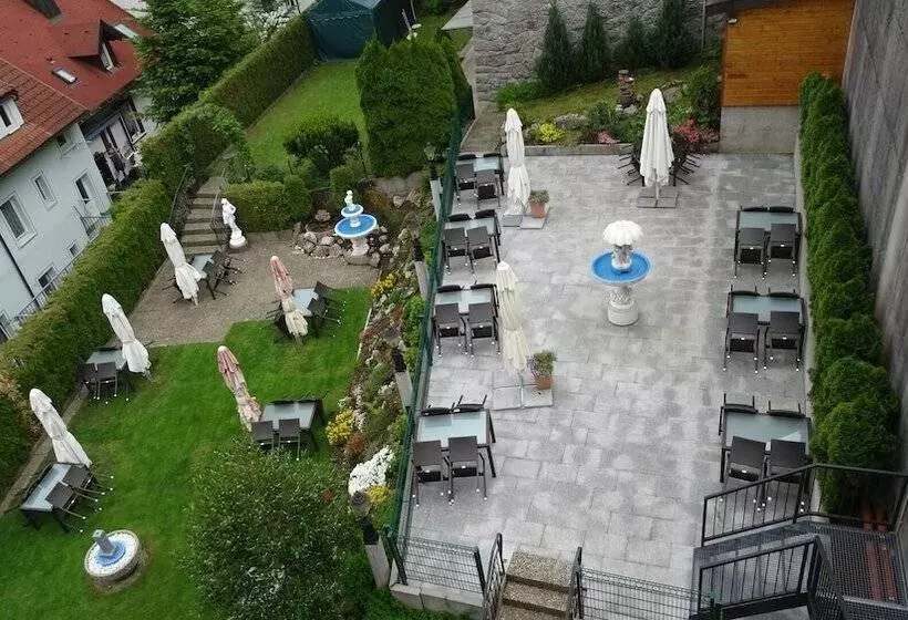 ペンション Restaurant Ketterer Am Kurgarten