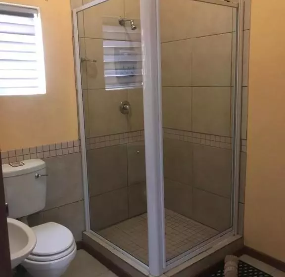 Aamiaismajoitus (B&B) Lazy Gecko Accommodation