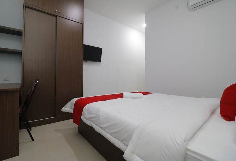 בית מלון כפרי Reddoorz Plus Near Kepri Mall