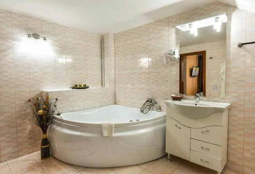 Pensió Noblesse House Deva