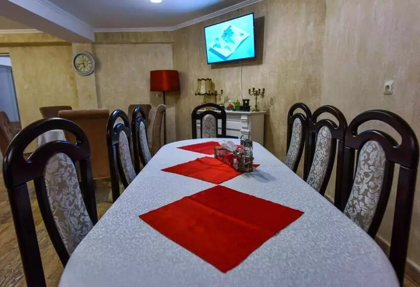 Pensió Noblesse House Deva