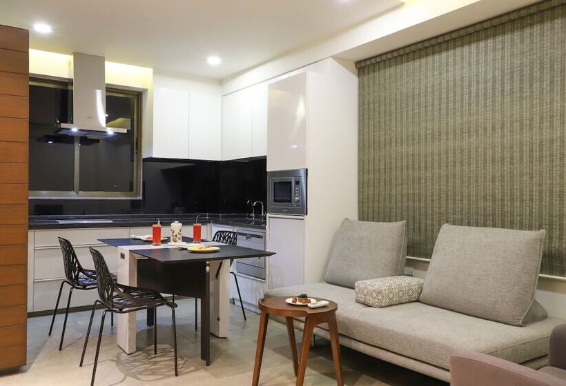 בית מלון כפרי Tribecca Residency