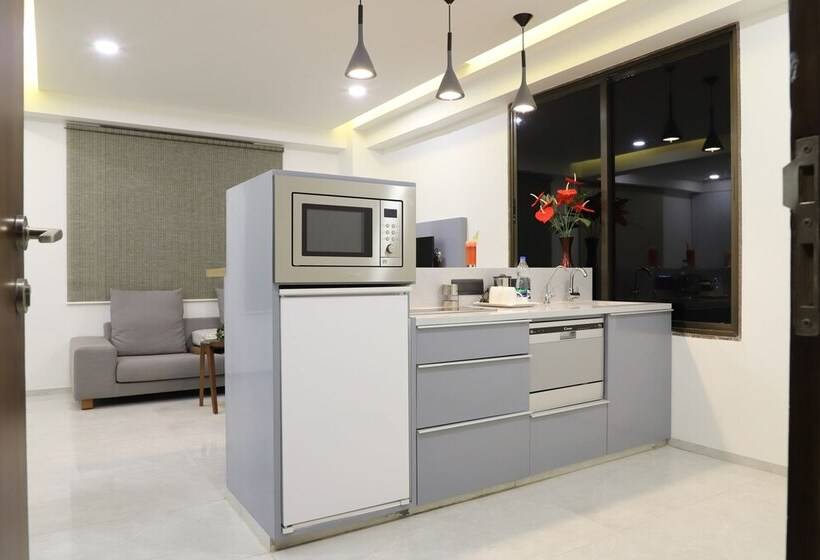 בית מלון כפרי Tribecca Residency