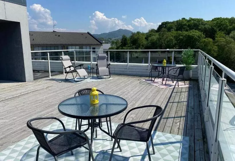 Lilland Hostel Tau