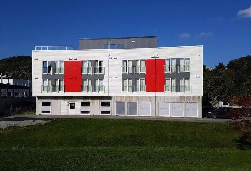 Lilland Hostel Tau