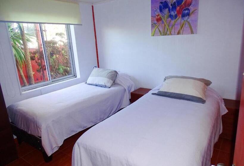 بنسيون El Rincon De Los Poetas