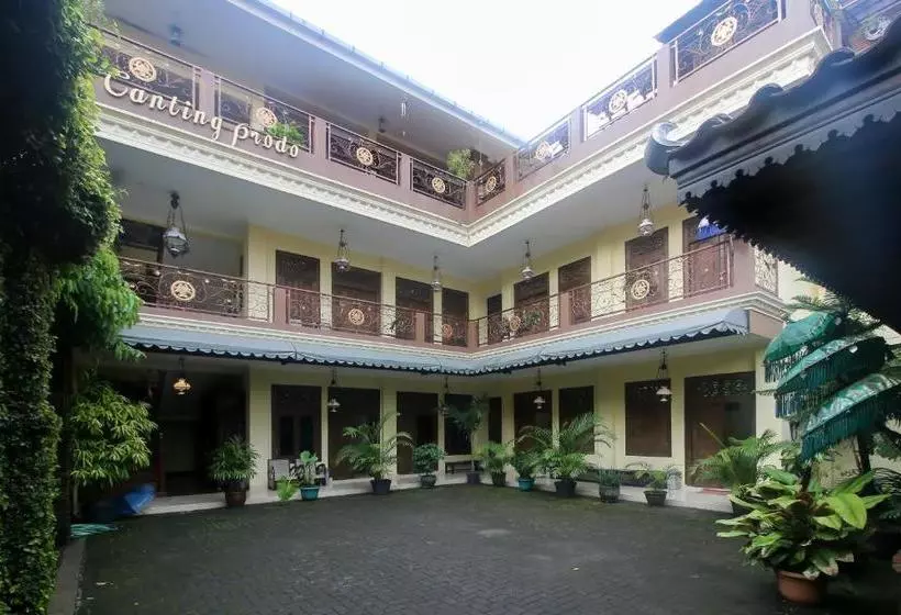 ペンション Reddoorz Plus @ Maguwo