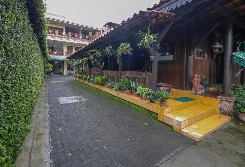 ペンション Reddoorz Plus @ Maguwo