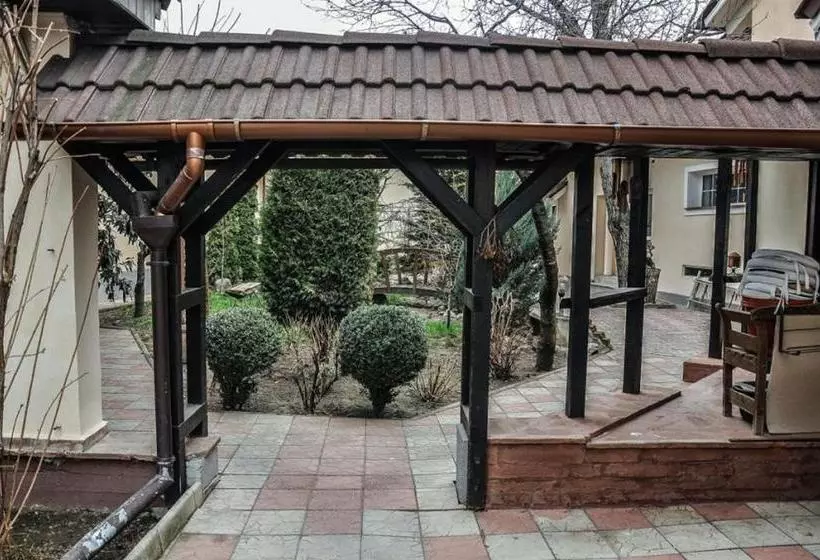 Pensiunea Casa Albă