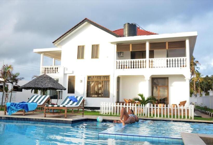 Villa Dahl Beach Resort