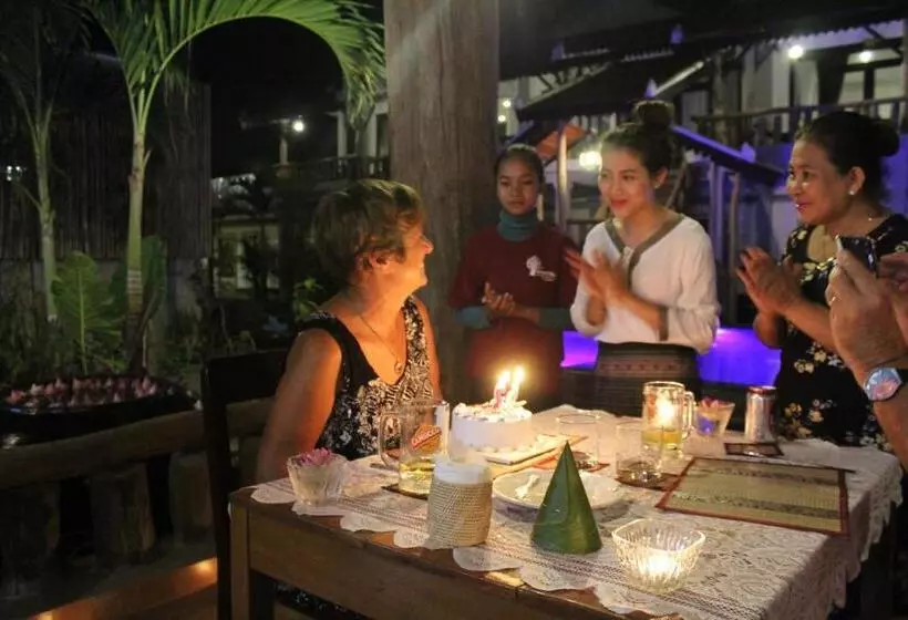 ホテル Moloppor Villa