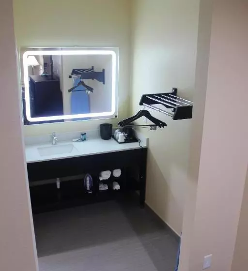 Motelli Express Inn And Suites