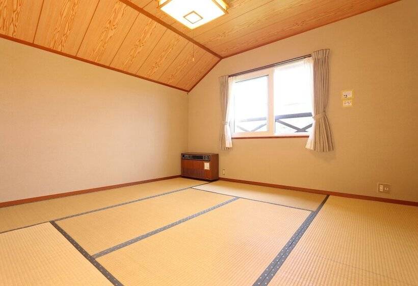 پانسیون Guesthouse Kinzaza