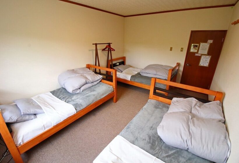 پانسیون Guesthouse Kinzaza