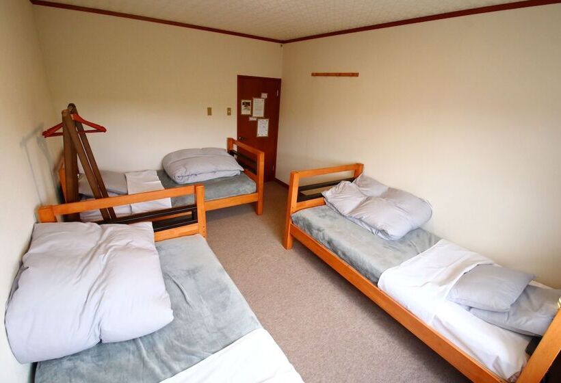 پانسیون Guesthouse Kinzaza