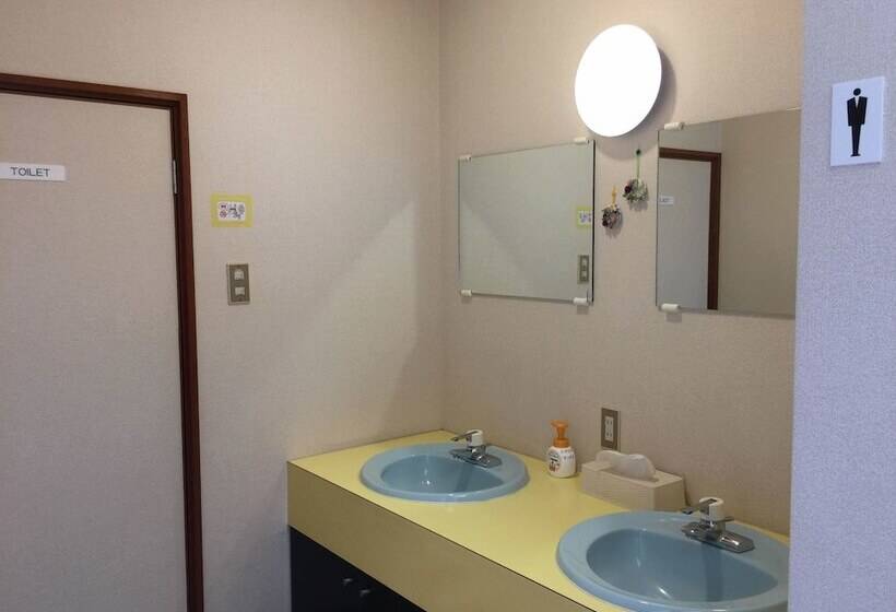 پانسیون Guesthouse Kinzaza