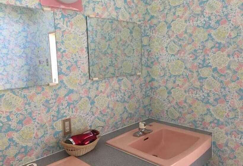 پانسیون Guesthouse Kinzaza