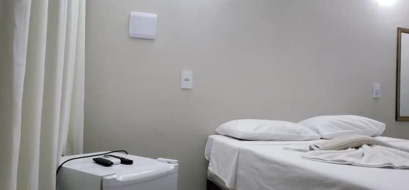 פנסיון Pousada Esadof