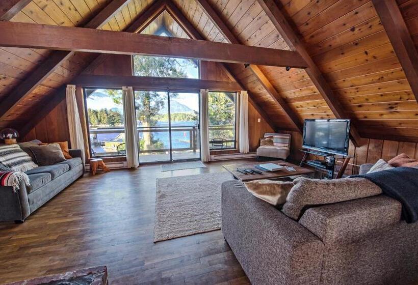 בית מלון כפרי The Shoreline Tofino