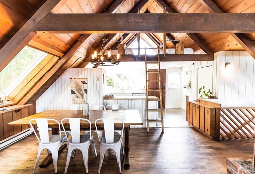 בית מלון כפרי The Shoreline Tofino