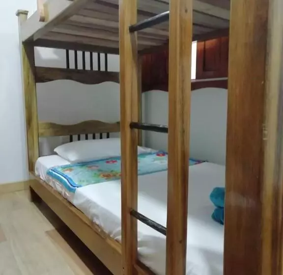 ペンション Elizabetha Hostal