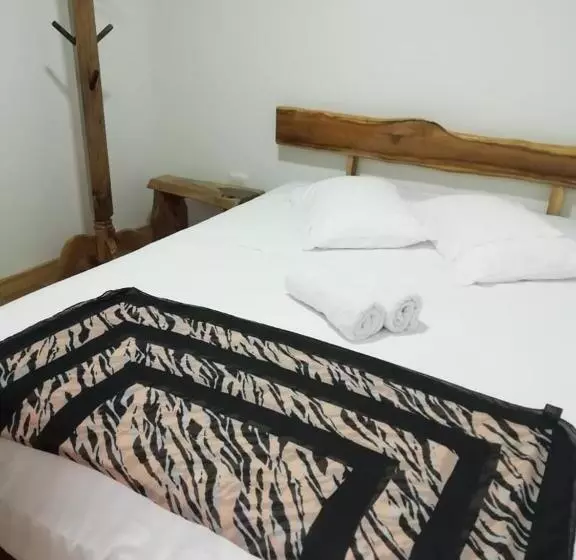 ペンション Elizabetha Hostal