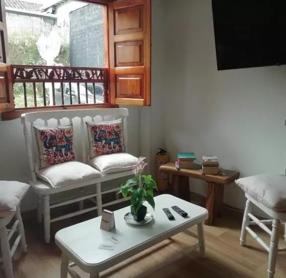 ペンション Elizabetha Hostal