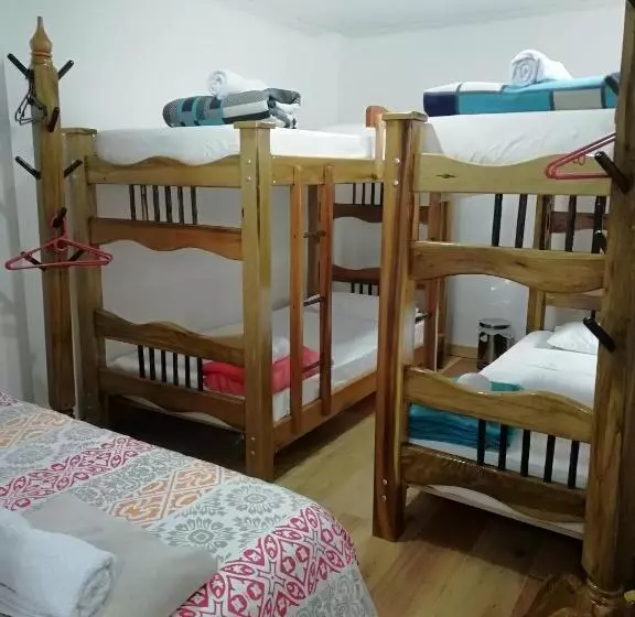 ペンション Elizabetha Hostal
