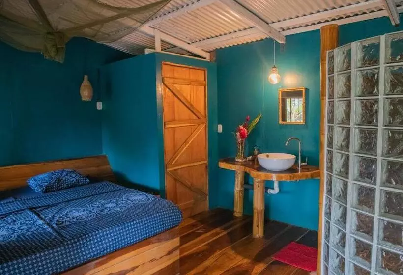 Majatalo Roots Family