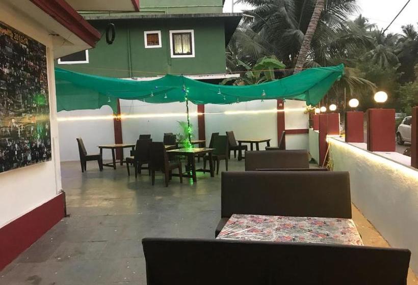 Retkeilymaja Super Deluxe Mansion Stay In Candolim