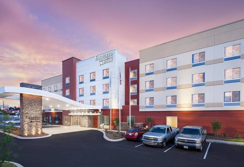 Отель Fairfield Inn & Suites By Marriott Lebanon