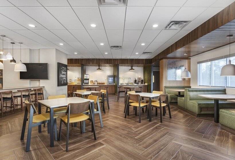 Отель Fairfield Inn & Suites By Marriott Lebanon