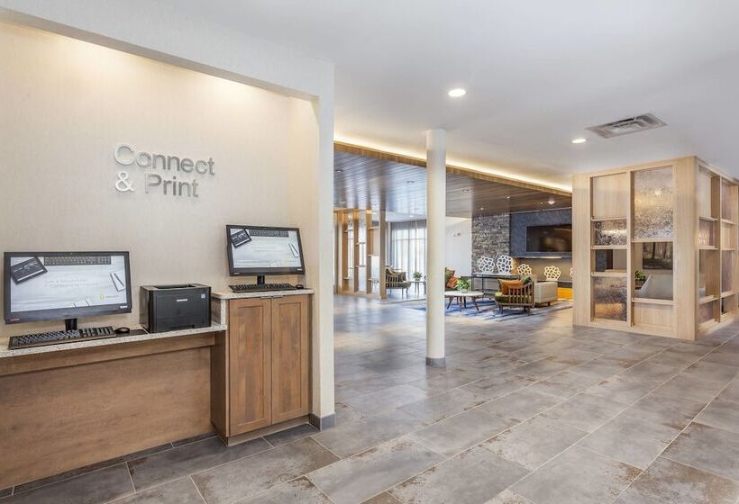 Отель Fairfield Inn & Suites By Marriott Lebanon