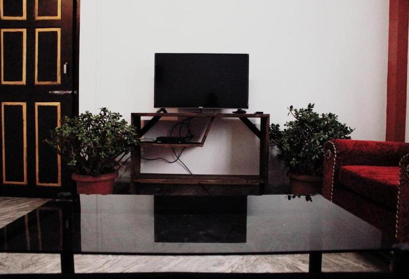 پانسیون Stay Abode Guest House