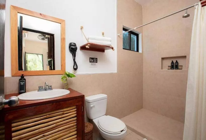 Che Holbox Hostel & Bar Adults Only