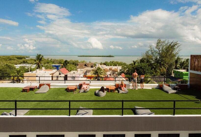 Che Holbox Hostel & Bar Adults Only