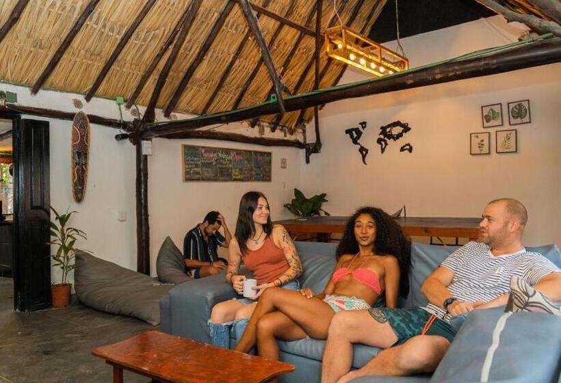 Che Holbox Hostel & Bar Adults Only