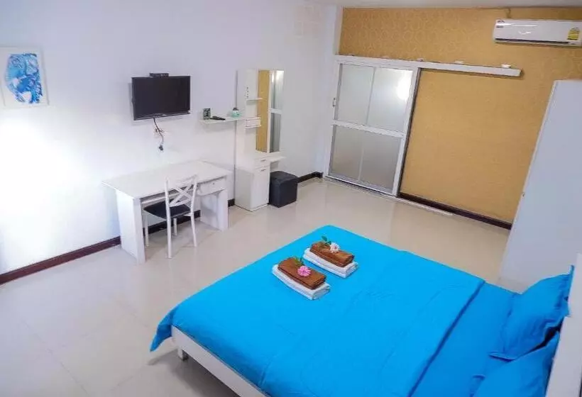 پانسیون Ruenaiyara Apartment