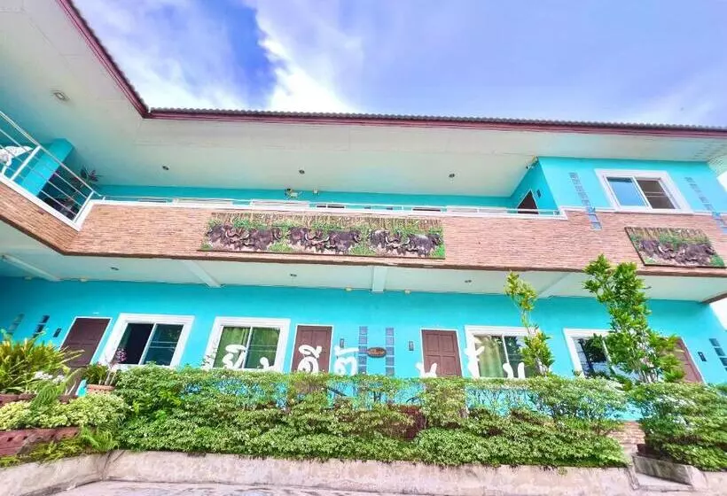 پانسیون Ruenaiyara Apartment