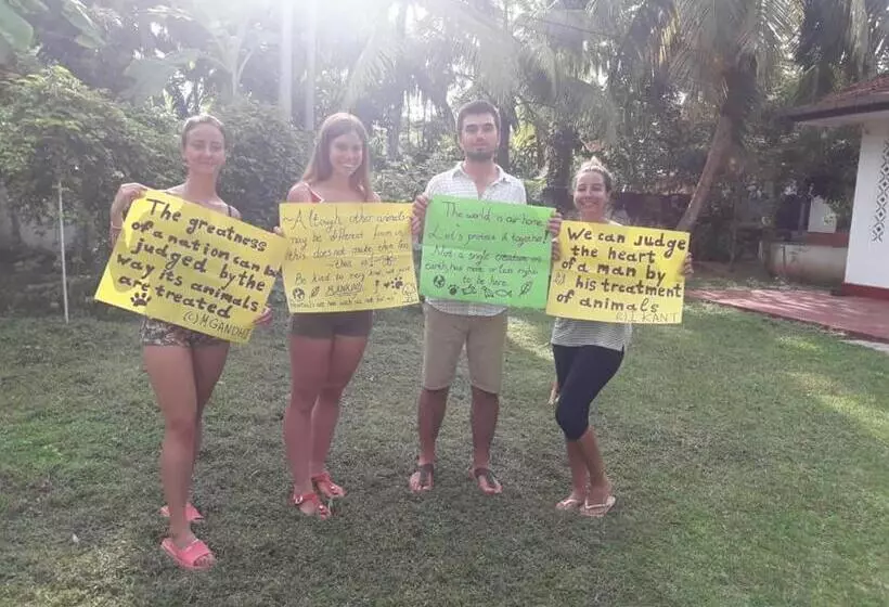 پانسیون Siri Medura Surf Yoga Meditation Guesthouse And Hostel
