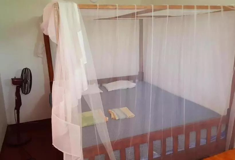 پانسیون Siri Medura Surf Yoga Meditation Guesthouse And Hostel