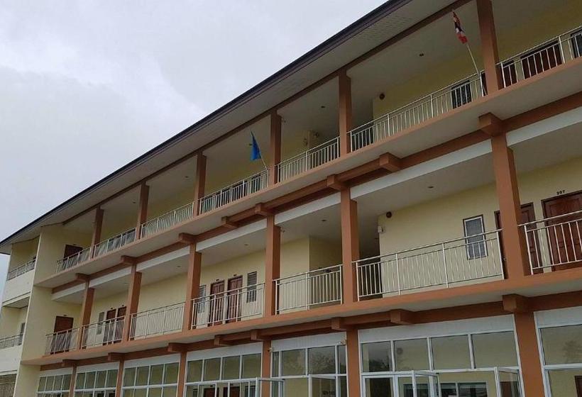 پانسیون Wattana House Thayang Phetchaburi