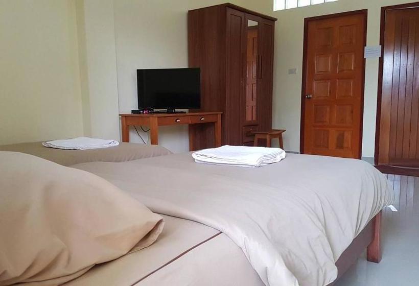 پانسیون Wattana House Thayang Phetchaburi