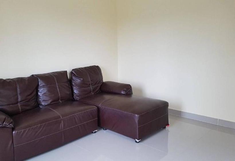 پانسیون Wattana House Thayang Phetchaburi