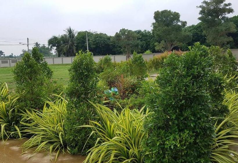 پانسیون Wattana House Thayang Phetchaburi