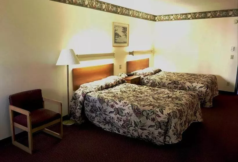 Hotelli Adirondack Efficiencies