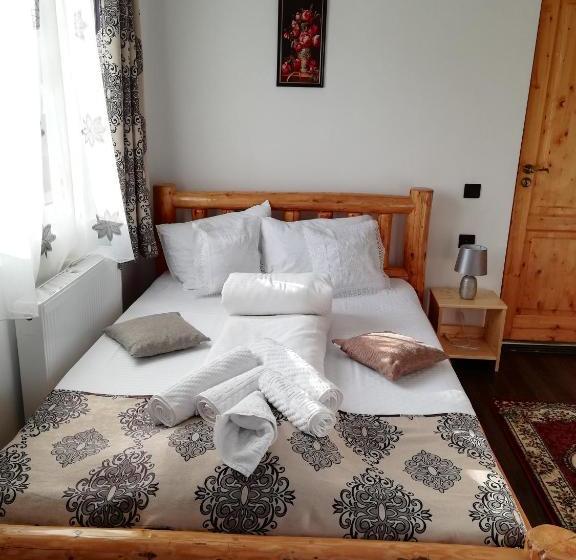 پانسیون Elder Villa