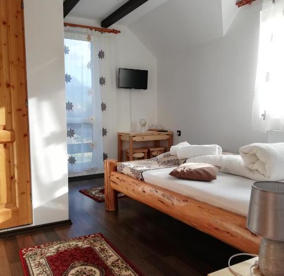 پانسیون Elder Villa