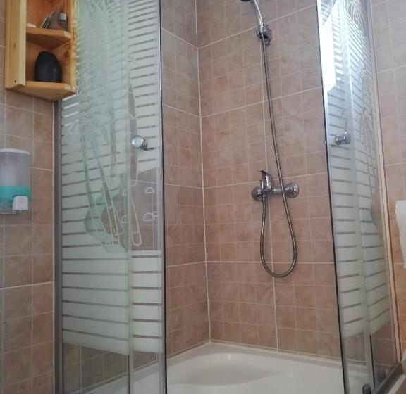 پانسیون Elder Villa